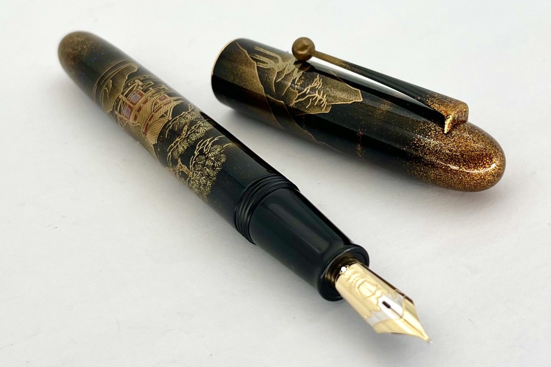 NamikiYukariRoyaleMakieNightSceneofPavilionFountainPen_G